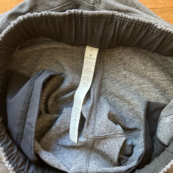 EUC Lululemon On The Fly Luxtreme Pant size 4 - Picture 4 of 8